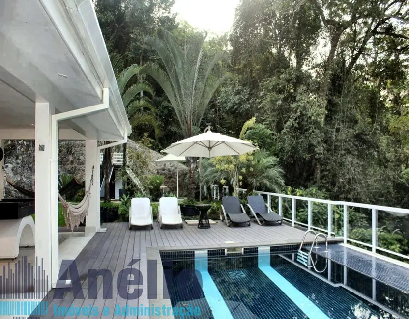 Casa de Condomínio com 6 quartos à venda e para alugar, 850m2 em Guaruja - SP - imagem 3 Foto 3 de Casa de Condomínio com 6 quartos à venda e para alugar, 850m2 em Guaruja - SP