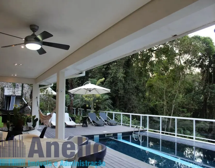 Foto 1 de Casa de Condomínio com 6 quartos à venda e para alugar, 850m2 em Guaruja - SP
