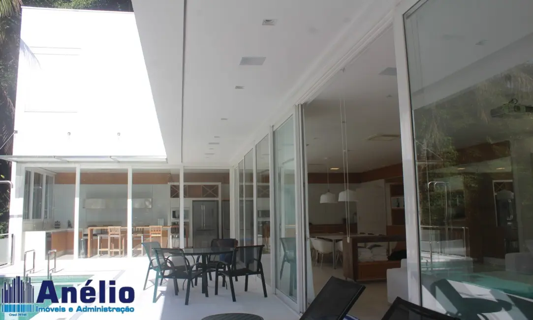 Casa de Condomínio com 5 quartos à venda em Guaruja - SP - imagem 4 Foto 4 de Casa de Condomínio com 5 quartos à venda em Guaruja - SP