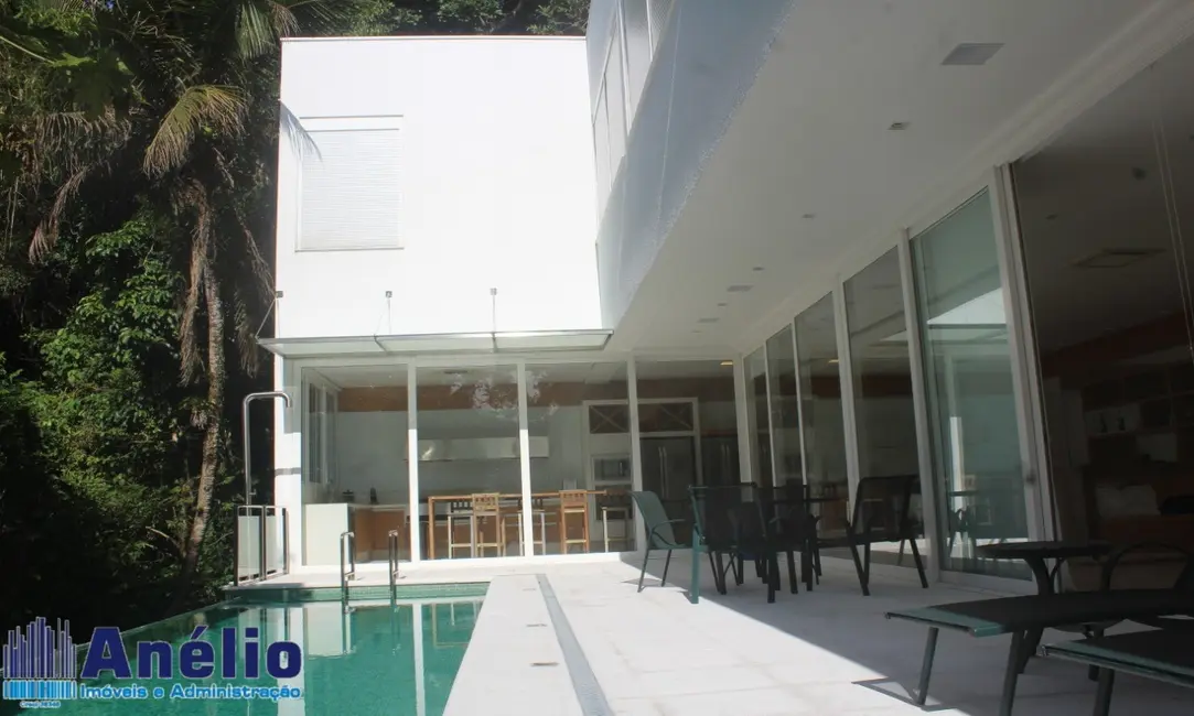 Casa de Condomínio com 5 quartos à venda em Guaruja - SP - imagem 3 Foto 3 de Casa de Condomínio com 5 quartos à venda em Guaruja - SP