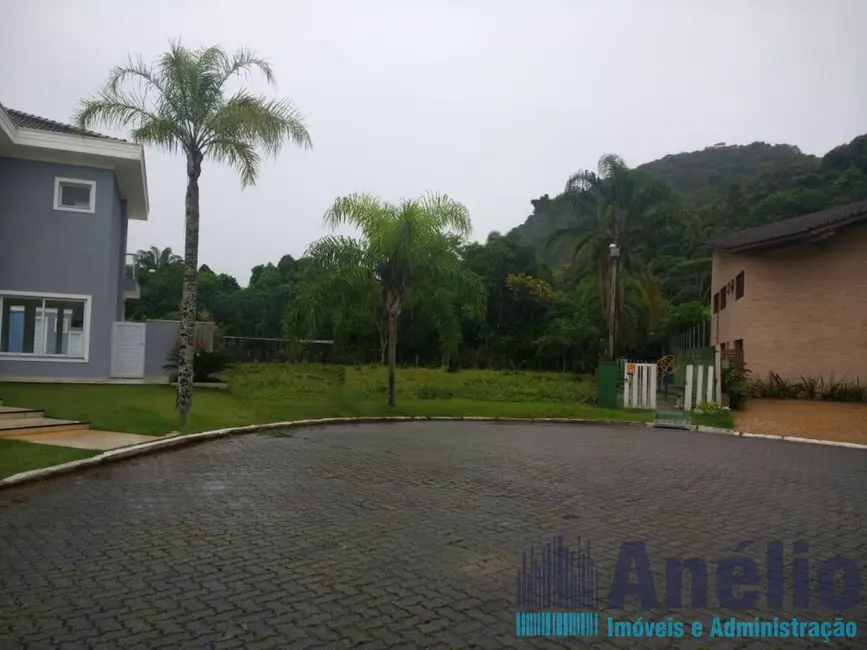 Foto 1 de Terreno / Lote à venda em Guaruja - SP