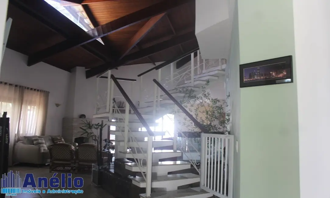 Casa de Condomínio com 4 quartos à venda em Guaruja - SP - imagem 5 Foto 5 de Casa de Condomínio com 4 quartos à venda em Guaruja - SP