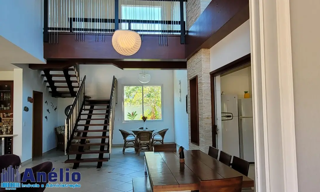 Casa de Condomínio com 5 quartos à venda e para alugar, 381m2 em Guaruja - SP - imagem 6 Foto 6 de Casa de Condomínio com 5 quartos à venda e para alugar, 381m2 em Guaruja - SP