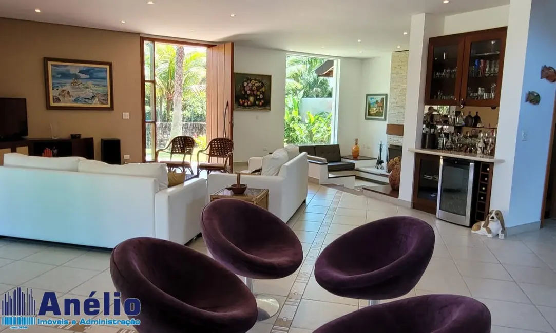 Casa de Condomínio com 5 quartos à venda e para alugar, 381m2 em Guaruja - SP - imagem 3 Foto 3 de Casa de Condomínio com 5 quartos à venda e para alugar, 381m2 em Guaruja - SP
