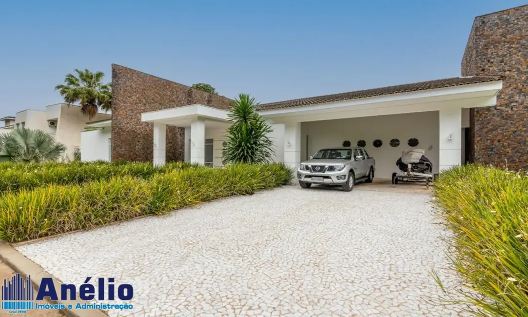 Casa de Condomínio com 4 quartos à venda e para alugar, 800m2 em Guaruja - SP - imagem 3 Foto 3 de Casa de Condomínio com 4 quartos à venda e para alugar, 800m2 em Guaruja - SP