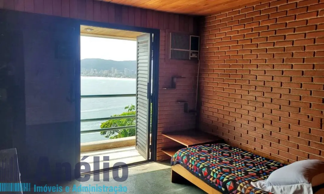 Foto 6 de Casa de Condomínio com 5 quartos à venda e para alugar em Guaruja - SP