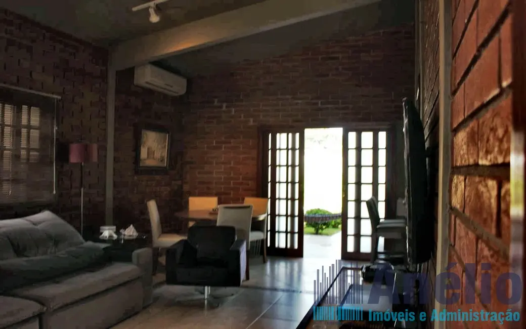 Casa de Condomínio com 2 quartos à venda, 160m2 em Guaruja - SP - imagem 4 Foto 4 de Casa de Condomínio com 2 quartos à venda, 160m2 em Guaruja - SP