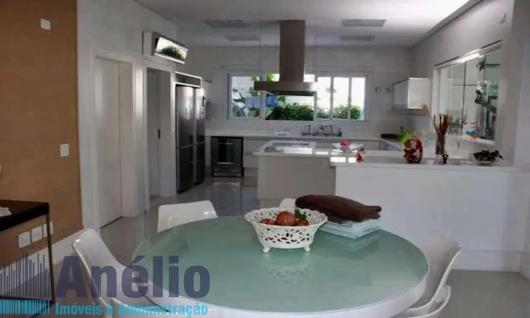 Sala Comercial com 5 quartos à venda em Acapulco, Guaruja - SP - imagem 3 Foto 3 de Sala Comercial com 5 quartos à venda em Acapulco, Guaruja - SP