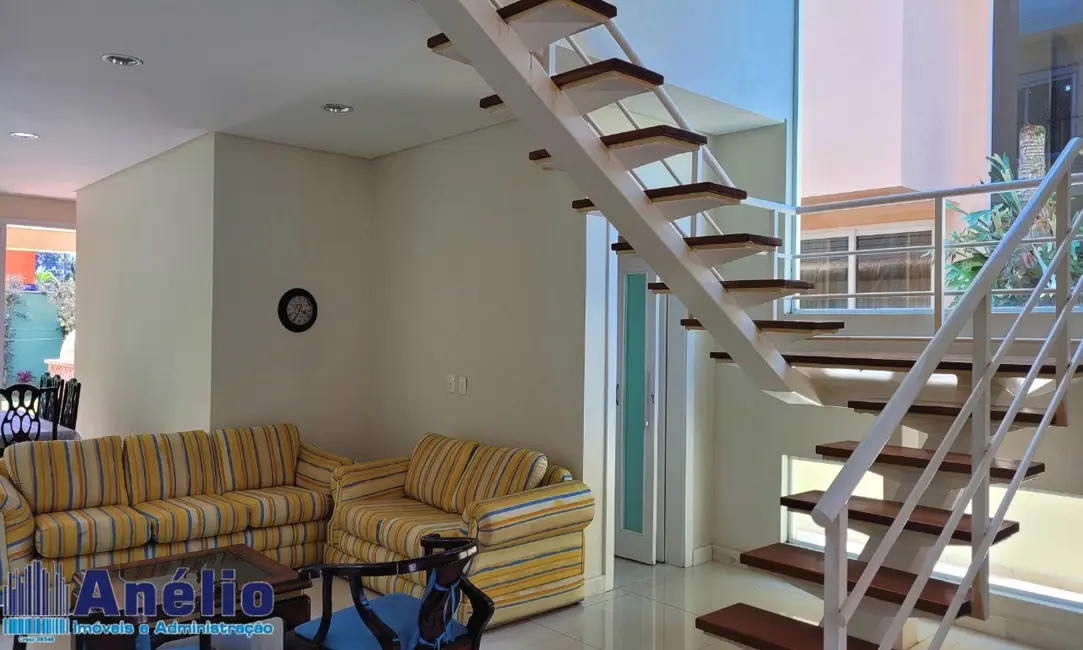 Foto 5 de Casa de Condomínio à venda, 250m2 em Guaruja - SP