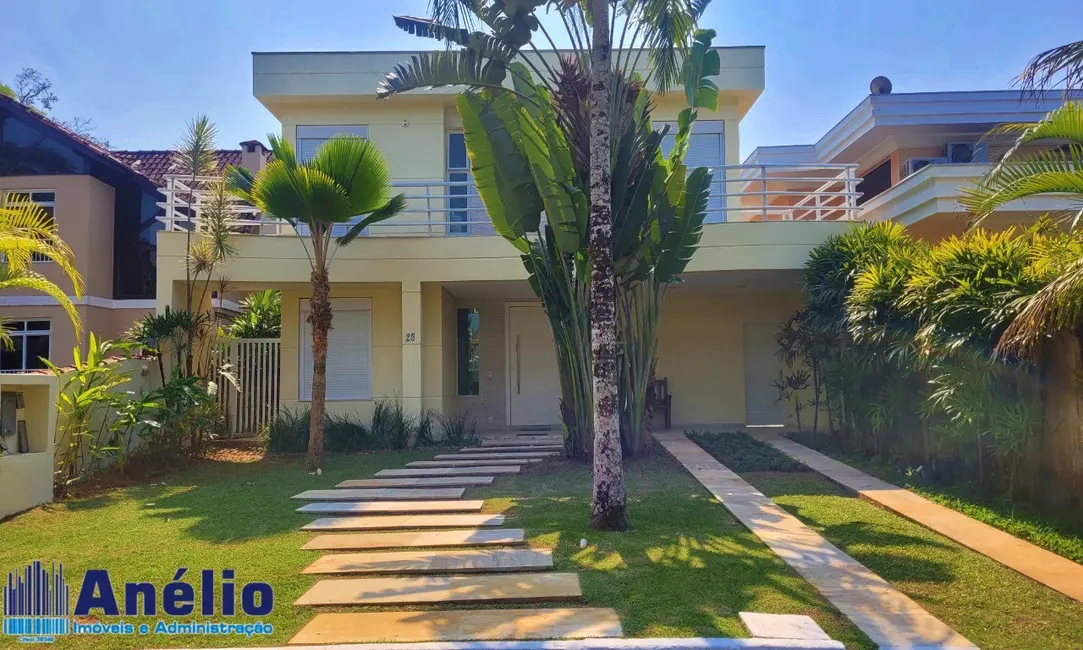 Foto 2 de Casa de Condomínio à venda, 250m2 em Guaruja - SP