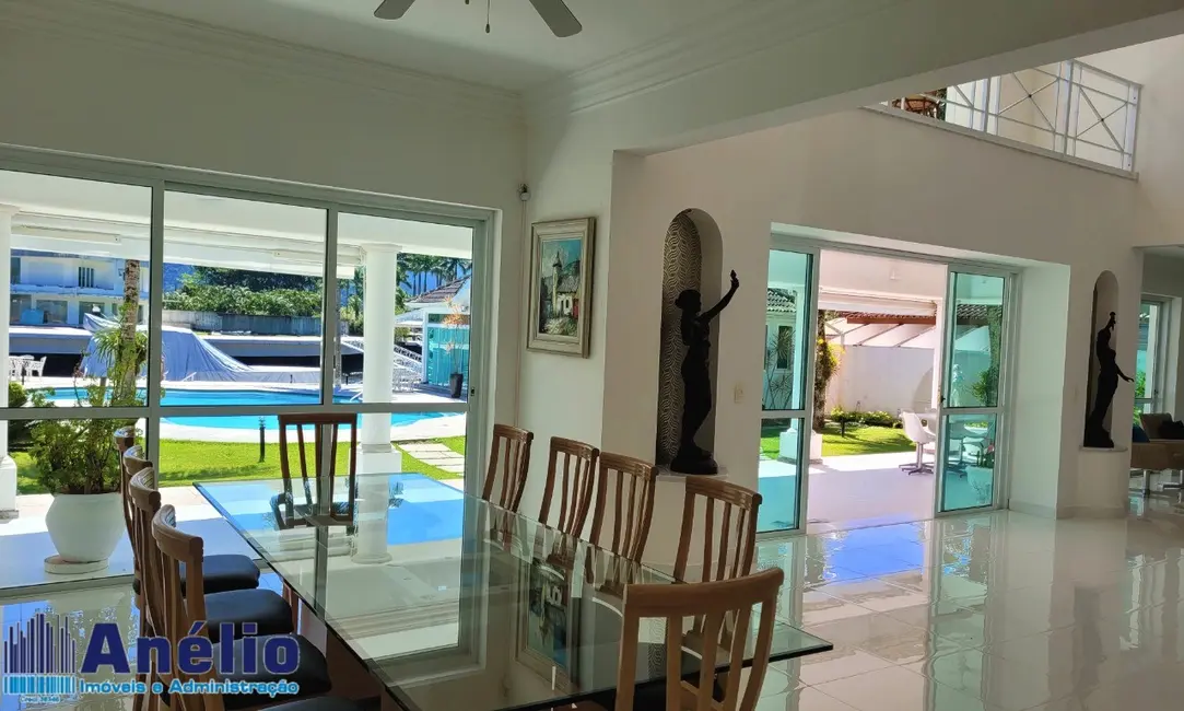 Casa de Condomínio com 4 quartos à venda e para alugar, 850m2 em Guaruja - SP - imagem 6 Foto 6 de Casa de Condomínio com 4 quartos à venda e para alugar, 850m2 em Guaruja - SP