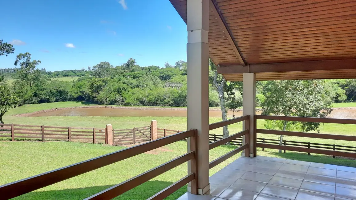 Sítio / Rancho com 4 quartos à venda, 40000m2 em Viamao - RS - imagem 4 Foto 4 de Sítio / Rancho com 4 quartos à venda, 40000m2 em Viamao - RS