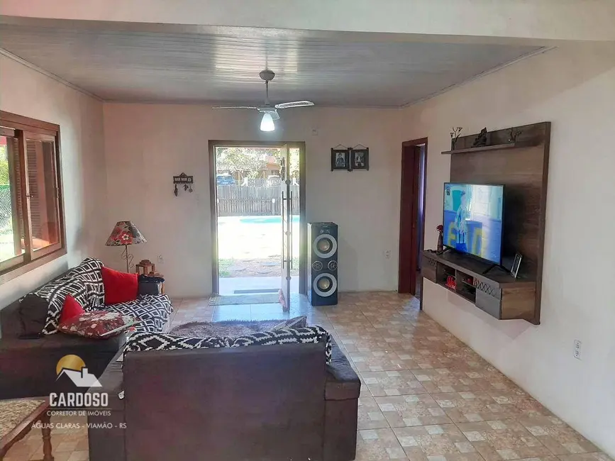 Sítio / Rancho com 3 quartos à venda, 450m2 em Viamao - RS - imagem 3 Foto 3 de Sítio / Rancho com 3 quartos à venda, 450m2 em Viamao - RS