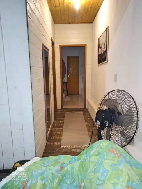 Sítio / Rancho com 2 quartos à venda, 1200m2 em Viamao - RS - imagem 8 Foto 8 de Sítio / Rancho com 2 quartos à venda, 1200m2 em Viamao - RS