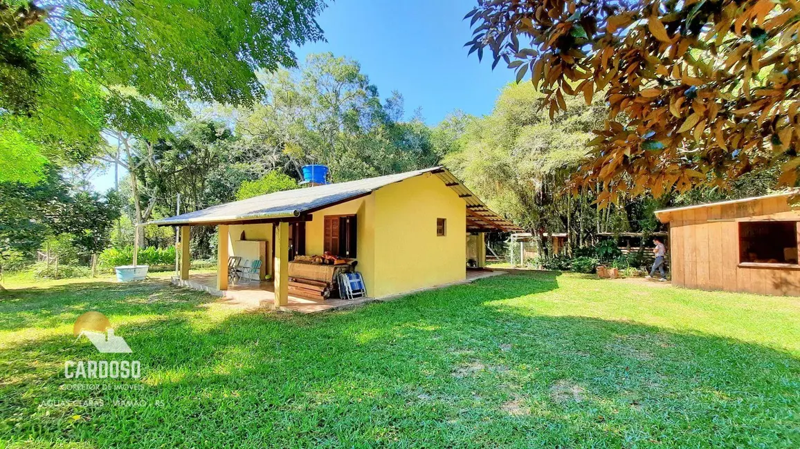 Foto 2 de Sítio / Rancho à venda, 12000m2 em Viamao - RS