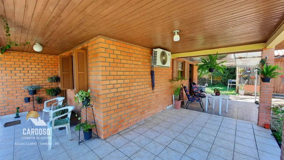 Sítio / Rancho com 2 quartos à venda, 800m2 em Viamao - RS - imagem 4 Foto 4 de Sítio / Rancho com 2 quartos à venda, 800m2 em Viamao - RS