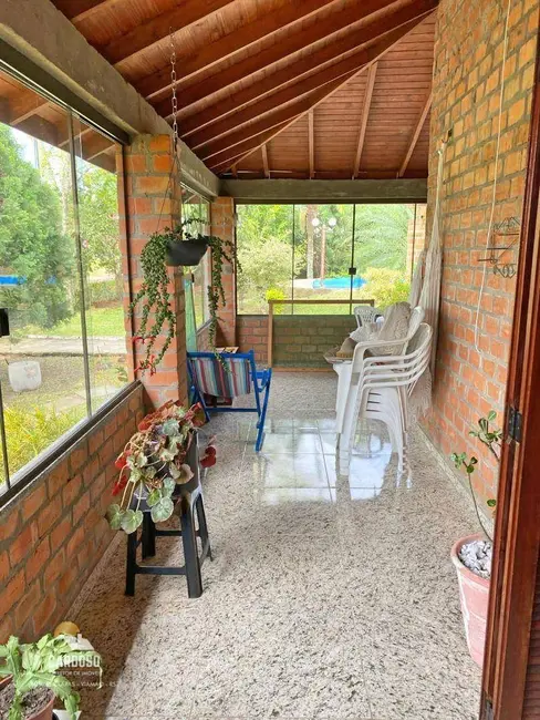 Sítio / Rancho com 2 quartos à venda, 800m2 em Viamao - RS - imagem 4 Foto 4 de Sítio / Rancho com 2 quartos à venda, 800m2 em Viamao - RS