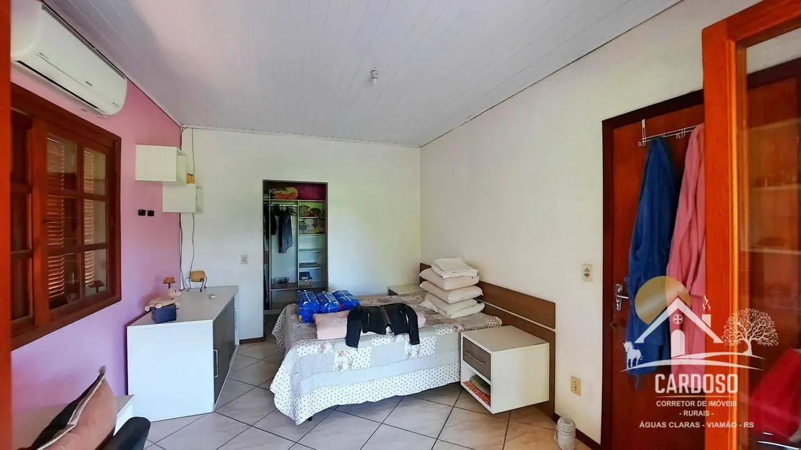 Sítio / Rancho com 4 quartos à venda, 900m2 em Viamao - RS - imagem 7 Foto 7 de Sítio / Rancho com 4 quartos à venda, 900m2 em Viamao - RS
