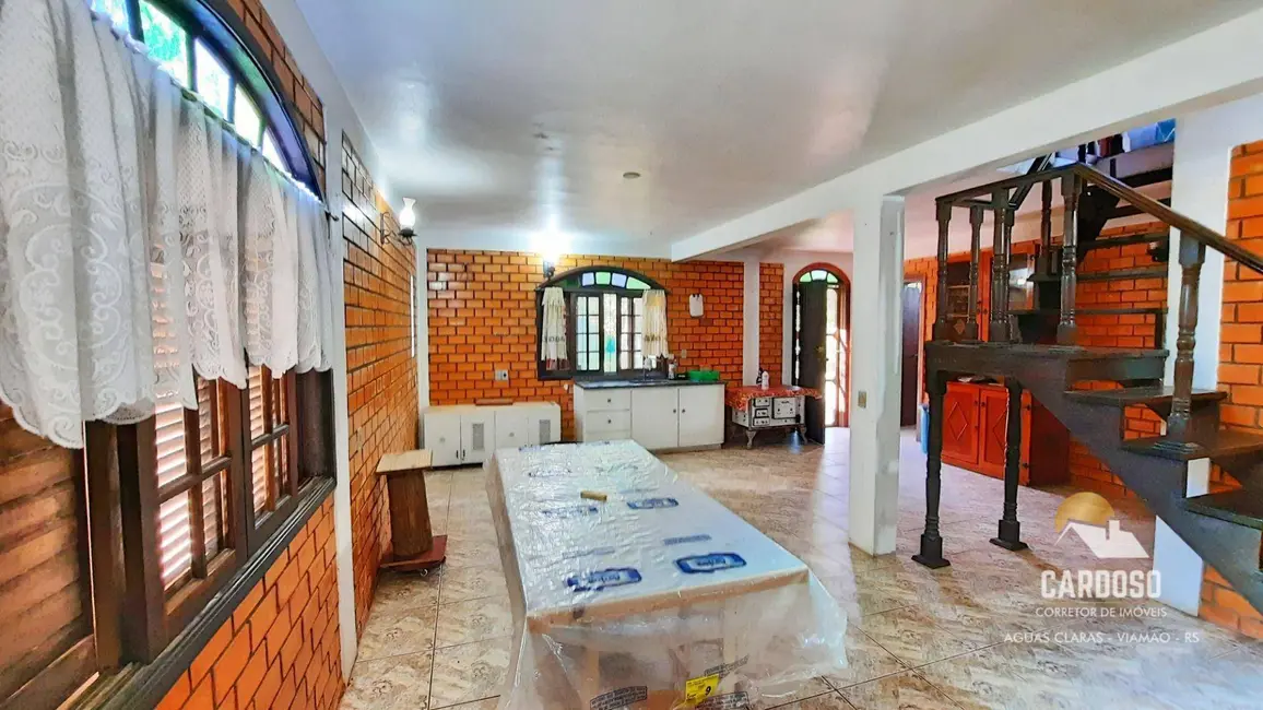 Sítio / Rancho com 3 quartos à venda, 960m2 em Viamao - RS - imagem 8 Foto 8 de Sítio / Rancho com 3 quartos à venda, 960m2 em Viamao - RS
