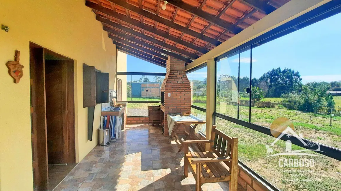 Sítio / Rancho com 3 quartos à venda, 801m2 em Viamao - RS - imagem 4 Foto 4 de Sítio / Rancho com 3 quartos à venda, 801m2 em Viamao - RS
