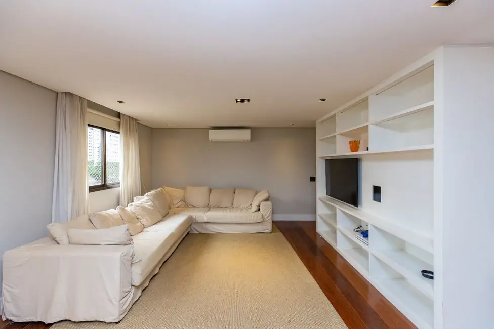 Apartamento com 4 quartos à venda, 150m2 em Moema, São Paulo - SP - imagem 3 Foto 3 de Apartamento com 4 quartos à venda, 150m2 em Moema, São Paulo - SP