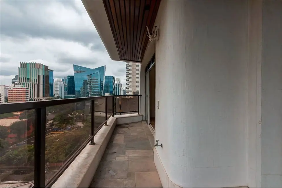 Apartamento com 3 quartos à venda, 185m2 em Itaim Bibi, São Paulo - SP - imagem 4 Foto 4 de Apartamento com 3 quartos à venda, 185m2 em Itaim Bibi, São Paulo - SP
