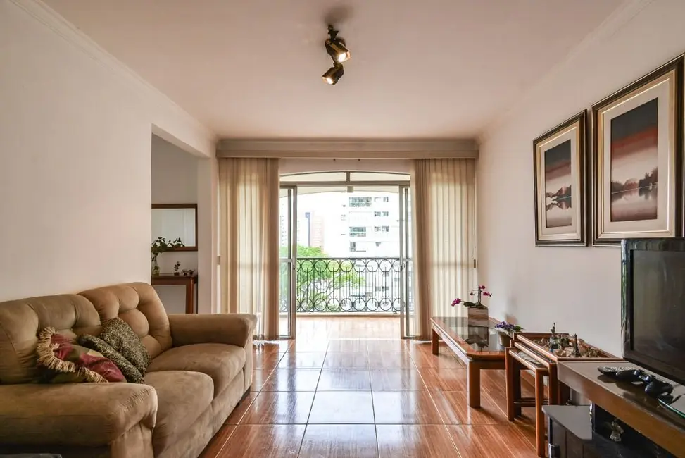 Apartamento com 3 quartos à venda, 135m2 em Moema, São Paulo - SP - imagem 5 Foto 5 de Apartamento com 3 quartos à venda, 135m2 em Moema, São Paulo - SP