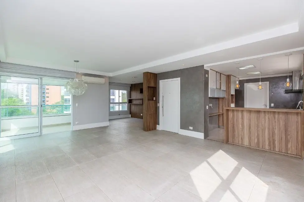 Apartamento com 3 quartos à venda, 155m2 em Moema, São Paulo - SP - imagem 3 Foto 3 de Apartamento com 3 quartos à venda, 155m2 em Moema, São Paulo - SP