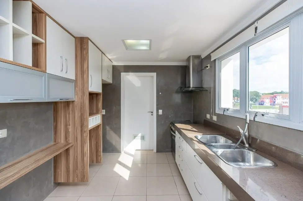 Apartamento com 3 quartos à venda, 155m2 em Moema, São Paulo - SP - imagem 8 Foto 8 de Apartamento com 3 quartos à venda, 155m2 em Moema, São Paulo - SP