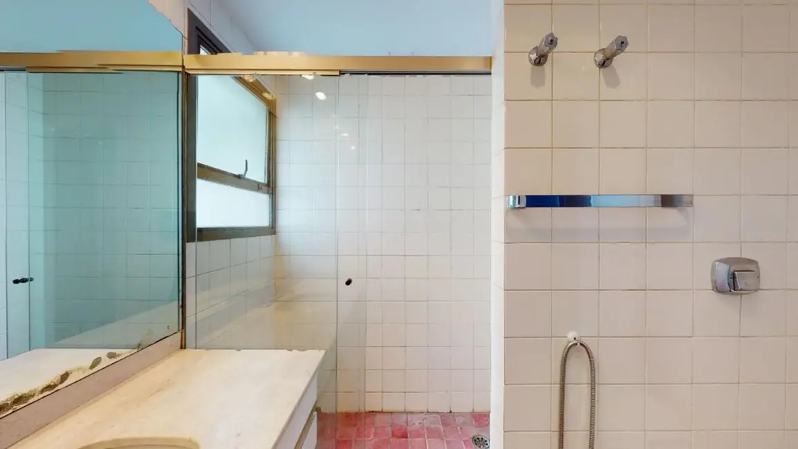 Apartamento com 3 quartos à venda, 149m2 em Moema, São Paulo - SP - imagem 4 Foto 4 de Apartamento com 3 quartos à venda, 149m2 em Moema, São Paulo - SP