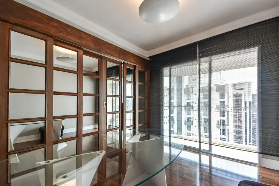 Foto 4 de Cobertura com 2 quartos à venda, 144m2 em Moema, São Paulo - SP