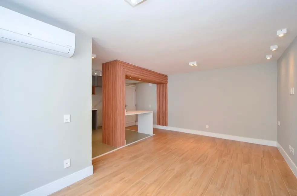 Apartamento com 2 quartos à venda, 70m2 em Moema, São Paulo - SP - imagem 8 Foto 8 de Apartamento com 2 quartos à venda, 70m2 em Moema, São Paulo - SP