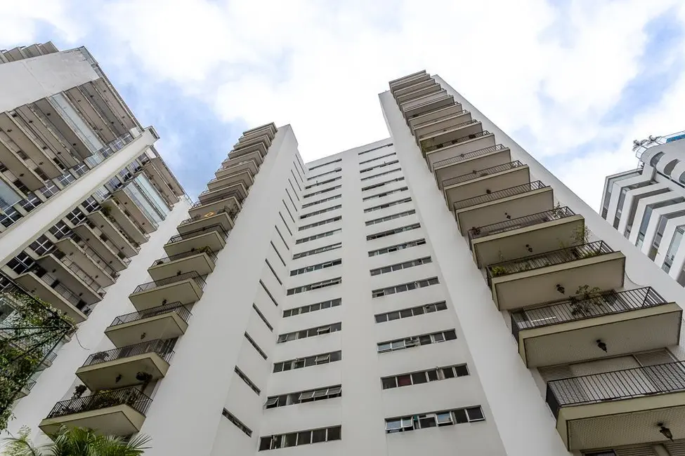 Apartamento com 4 quartos à venda, 169m2 em Moema, São Paulo - SP - imagem 3 Foto 3 de Apartamento com 4 quartos à venda, 169m2 em Moema, São Paulo - SP