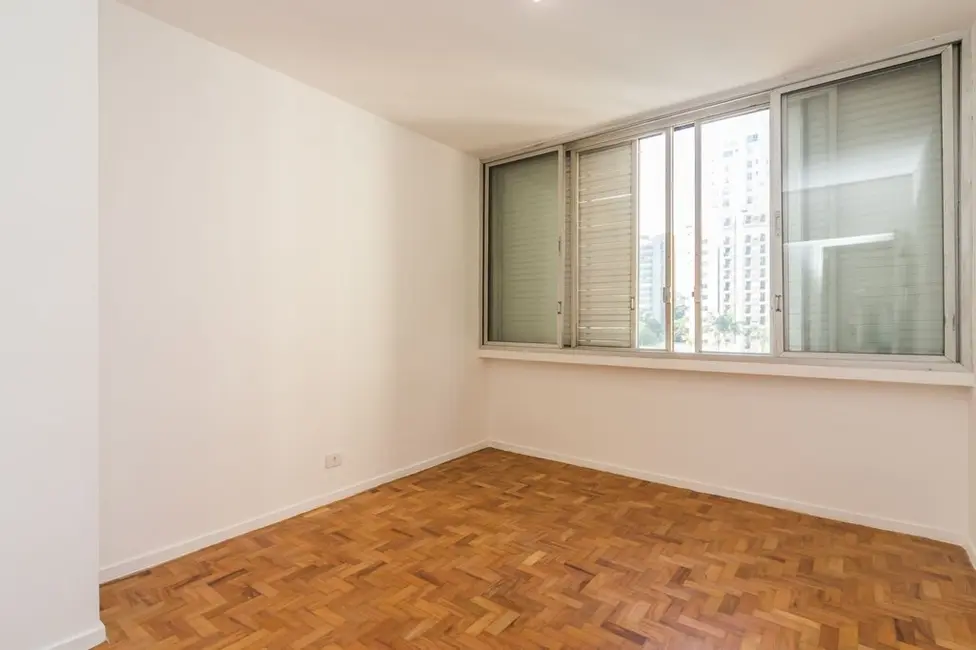Apartamento com 3 quartos à venda, 102m2 em Moema, São Paulo - SP - imagem 2 Foto 2 de Apartamento com 3 quartos à venda, 102m2 em Moema, São Paulo - SP