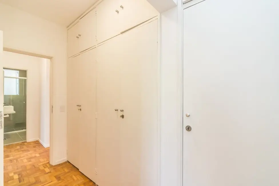 Apartamento com 3 quartos à venda, 102m2 em Moema, São Paulo - SP - imagem 4 Foto 4 de Apartamento com 3 quartos à venda, 102m2 em Moema, São Paulo - SP