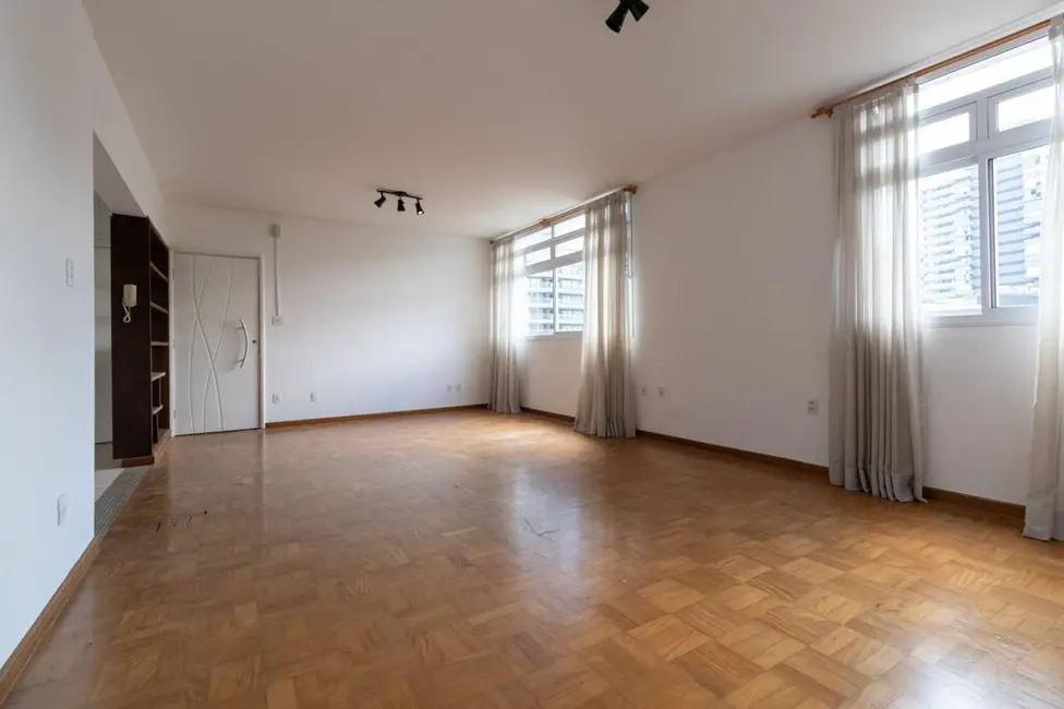 Apartamento com 3 quartos à venda, 140m2 em Jardim América, São Paulo - SP - imagem 1 Foto 1 de Apartamento com 3 quartos à venda, 140m2 em Jardim América, São Paulo - SP