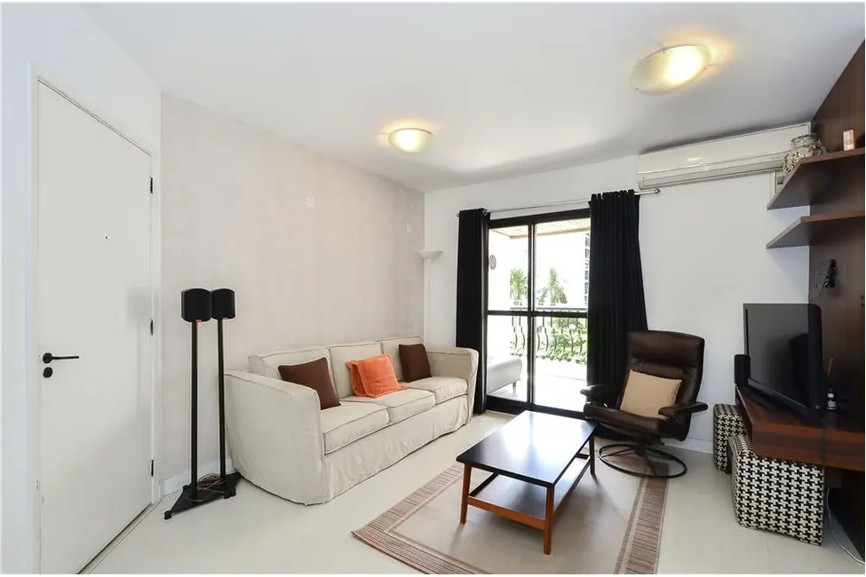 Foto 2 de Apartamento com 3 quartos à venda, 92m2 em Moema, São Paulo - SP