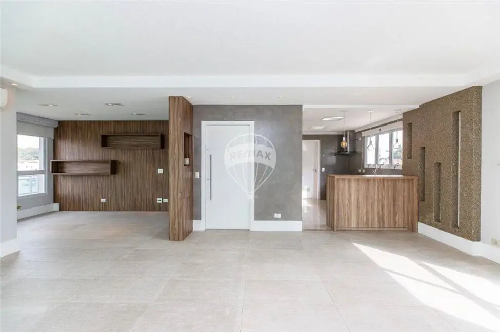 Apartamento com 3 quartos à venda, 155m2 em Moema, São Paulo - SP - imagem 4 Foto 4 de Apartamento com 3 quartos à venda, 155m2 em Moema, São Paulo - SP