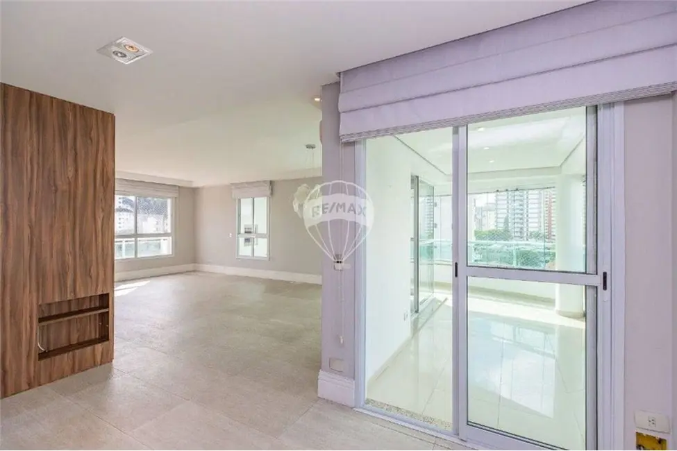 Apartamento com 3 quartos à venda, 155m2 em Moema, São Paulo - SP - imagem 6 Foto 6 de Apartamento com 3 quartos à venda, 155m2 em Moema, São Paulo - SP