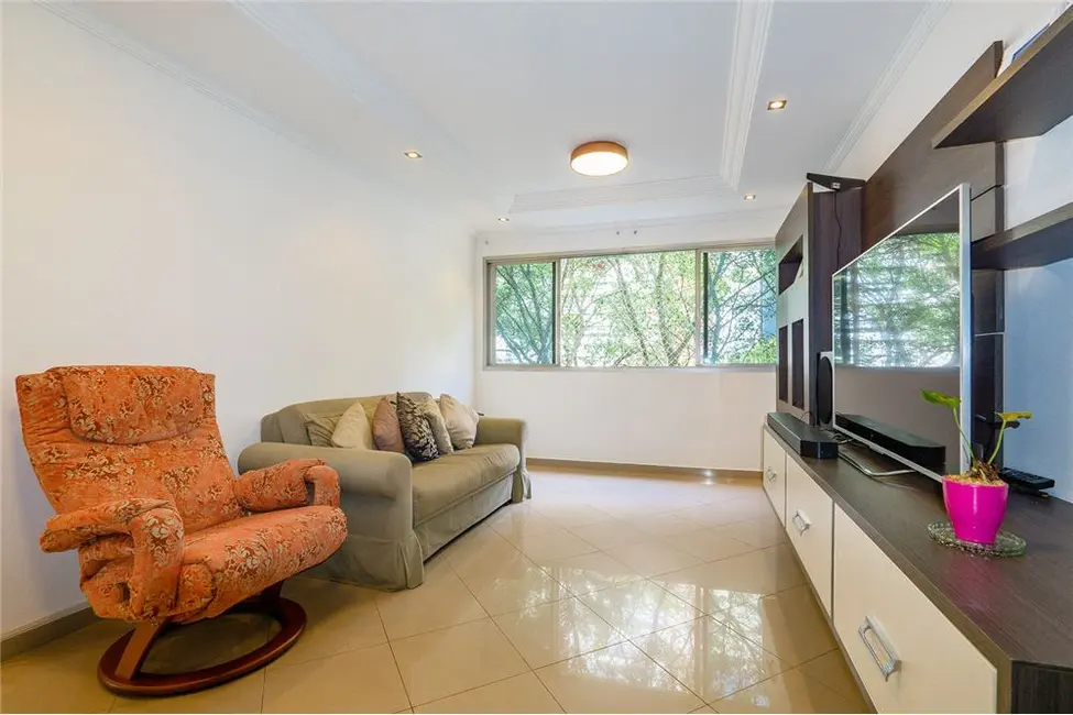 Apartamento com 2 quartos à venda, 107m2 em Moema, São Paulo - SP - imagem 3 Foto 3 de Apartamento com 2 quartos à venda, 107m2 em Moema, São Paulo - SP