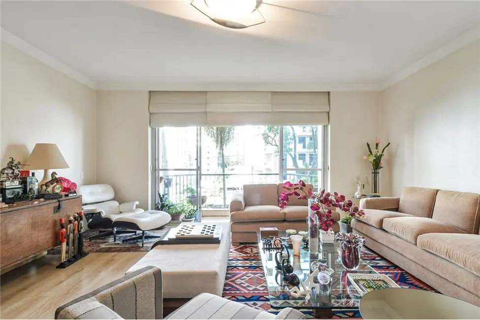 Foto 2 de Apartamento com 3 quartos à venda, 175m2 em Moema, São Paulo - SP