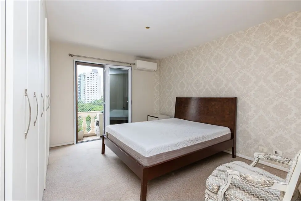 Apartamento com 4 quartos à venda, 150m2 em Moema, São Paulo - SP - imagem 8 Foto 8 de Apartamento com 4 quartos à venda, 150m2 em Moema, São Paulo - SP