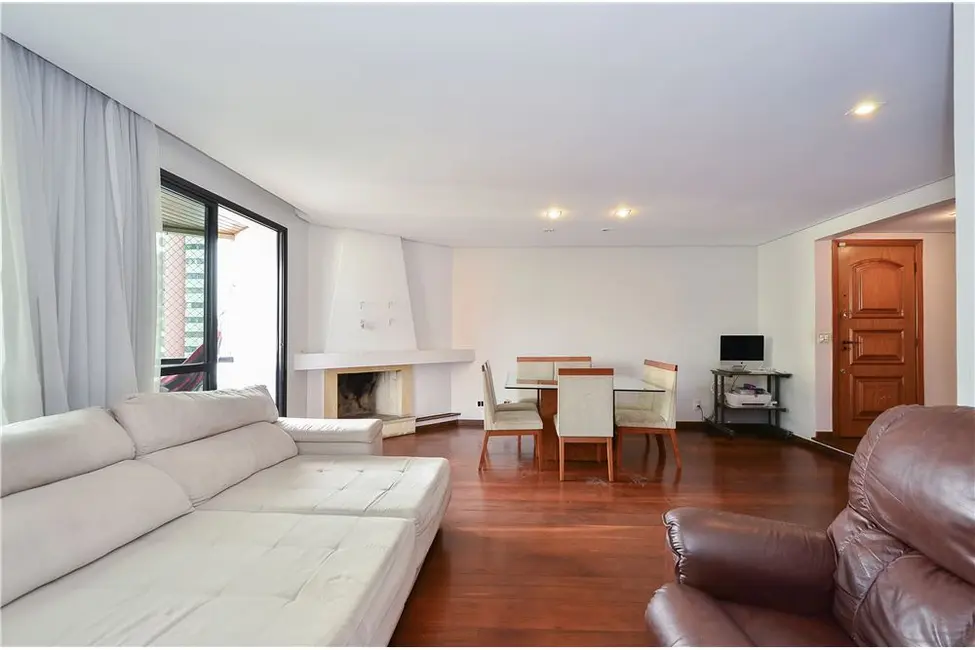 Apartamento com 3 quartos à venda, 130m2 em Moema, São Paulo - SP - imagem 2 Foto 2 de Apartamento com 3 quartos à venda, 130m2 em Moema, São Paulo - SP