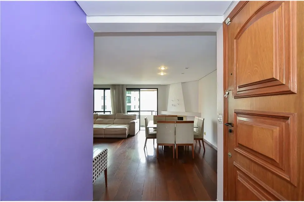 Apartamento com 3 quartos à venda, 130m2 em Moema, São Paulo - SP - imagem 8 Foto 8 de Apartamento com 3 quartos à venda, 130m2 em Moema, São Paulo - SP