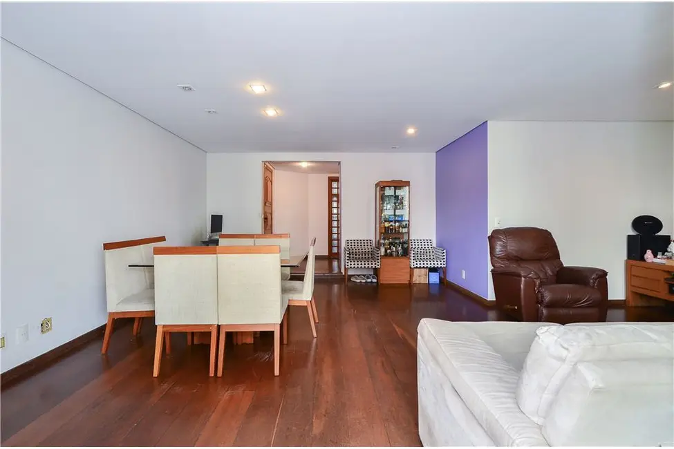 Apartamento com 3 quartos à venda, 130m2 em Moema, São Paulo - SP - imagem 5 Foto 5 de Apartamento com 3 quartos à venda, 130m2 em Moema, São Paulo - SP