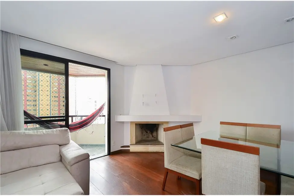 Apartamento com 3 quartos à venda, 130m2 em Moema, São Paulo - SP - imagem 4 Foto 4 de Apartamento com 3 quartos à venda, 130m2 em Moema, São Paulo - SP