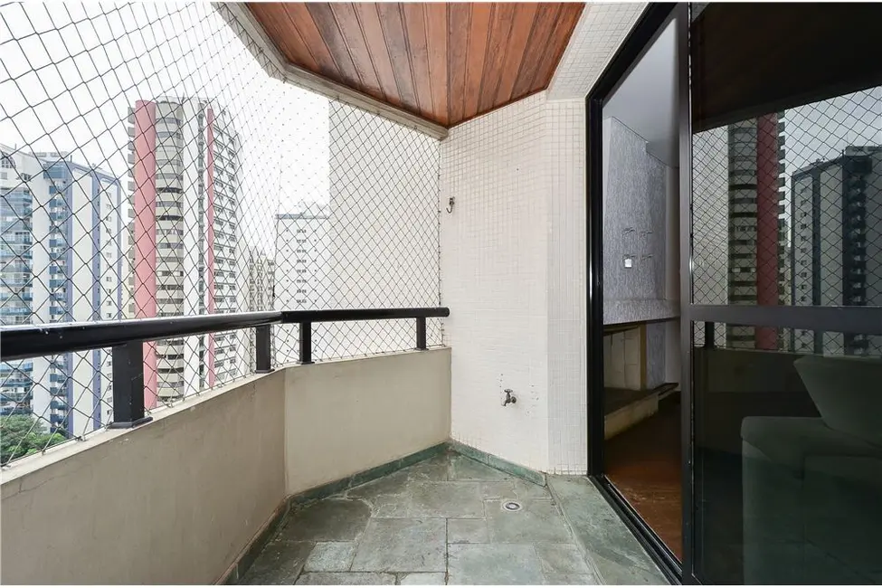 Apartamento com 3 quartos à venda, 130m2 em Moema, São Paulo - SP - imagem 7 Foto 7 de Apartamento com 3 quartos à venda, 130m2 em Moema, São Paulo - SP