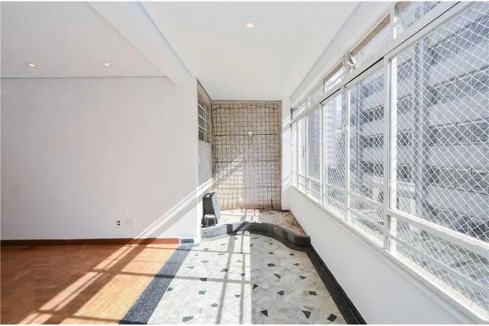 Apartamento com 3 quartos à venda, 188m2 em Cerqueira César, São Paulo - SP - imagem 6 Foto 6 de Apartamento com 3 quartos à venda, 188m2 em Cerqueira César, São Paulo - SP