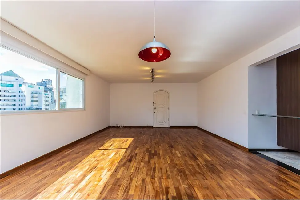 Apartamento com 3 quartos à venda, 135m2 em Jardim Paulista, São Paulo - SP - imagem 1 Foto 1 de Apartamento com 3 quartos à venda, 135m2 em Jardim Paulista, São Paulo - SP