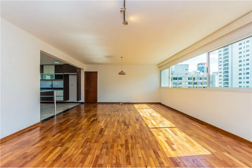 Apartamento com 3 quartos à venda, 135m2 em Jardim Paulista, São Paulo - SP - imagem 5 Foto 5 de Apartamento com 3 quartos à venda, 135m2 em Jardim Paulista, São Paulo - SP